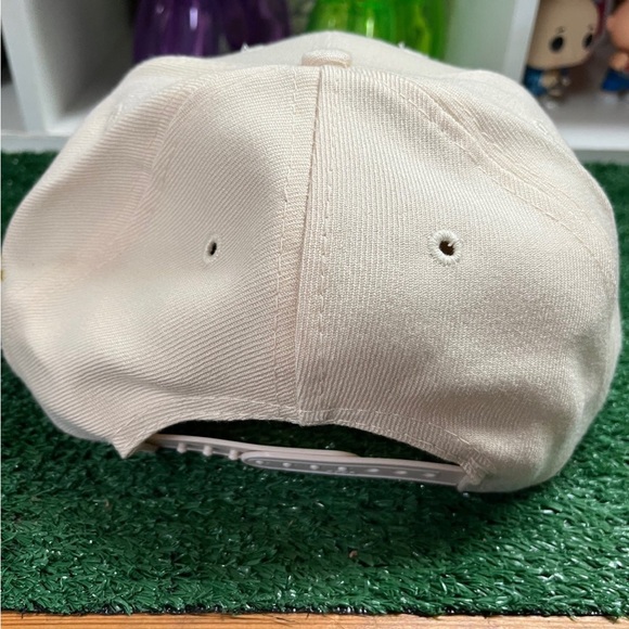 SnapBack hat - Picture 3 of 4